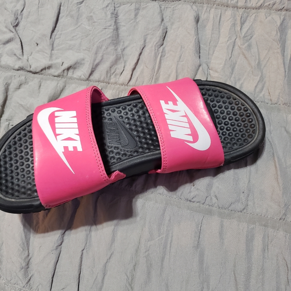 Nike Benassi Jdi Hot Pink & Black Youth Slides Sandals 4y Discontinued Style - Picture 6 of 7